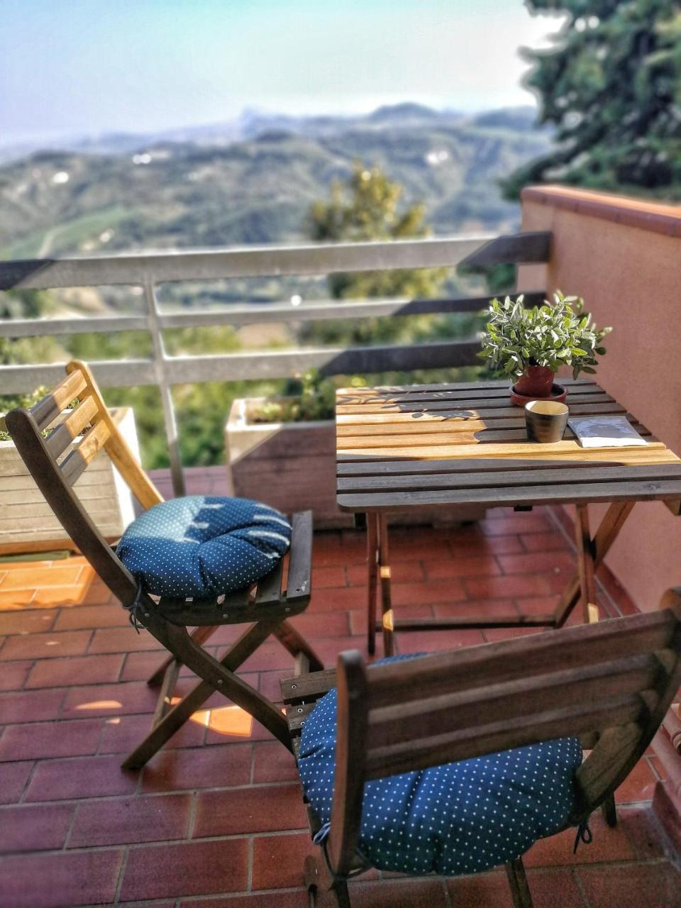 Il Giardino Dei Frati Bed & Breakfast Roncofreddo ภายนอก รูปภาพ